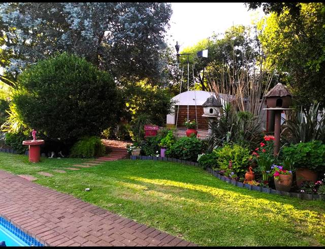 5 BEDROOM HOUSE FOR SALE IN THREE RIVERS